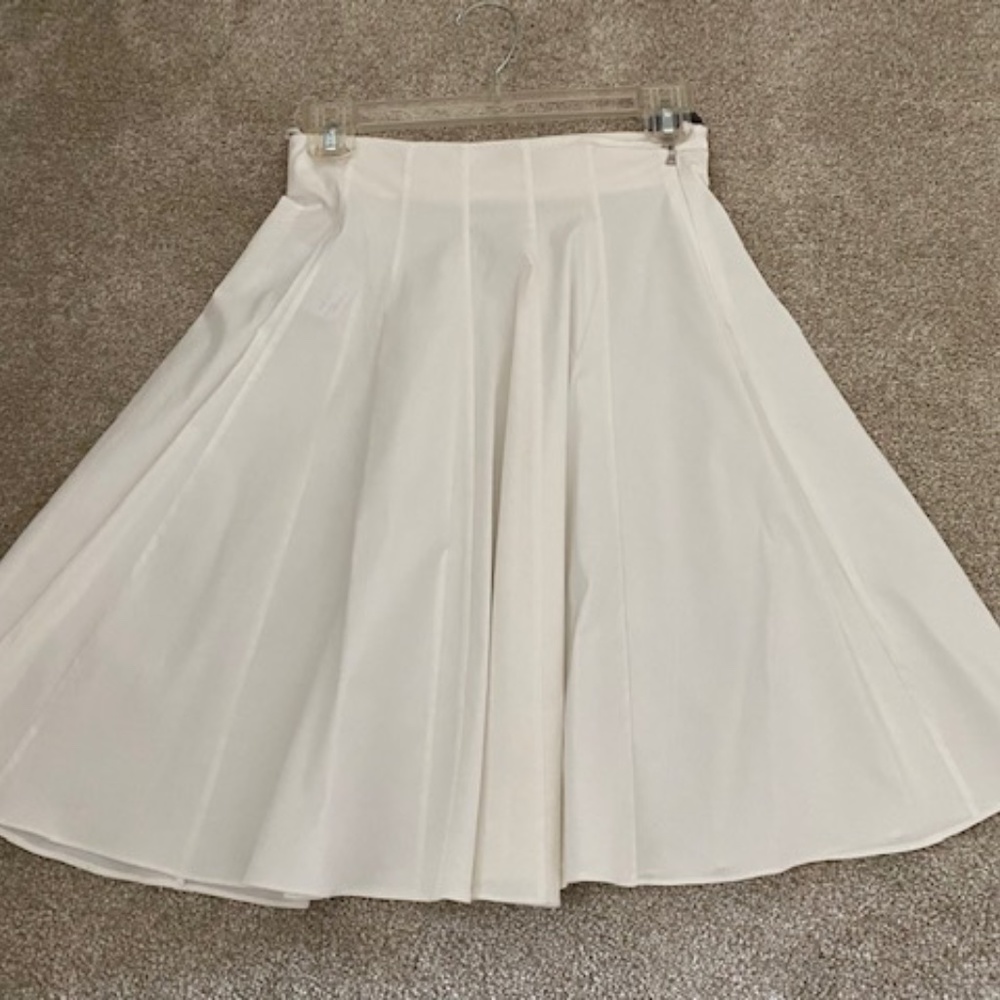 Prada White Cruise Wear Flared Skirt  Size EUR 40